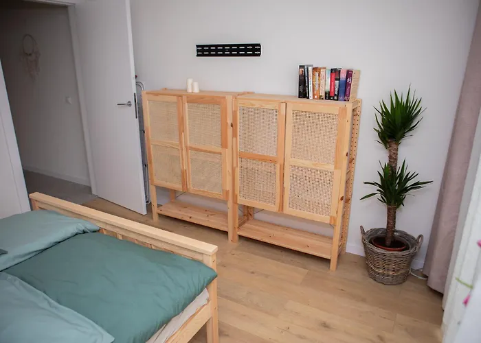 Mieszkanie דירה *